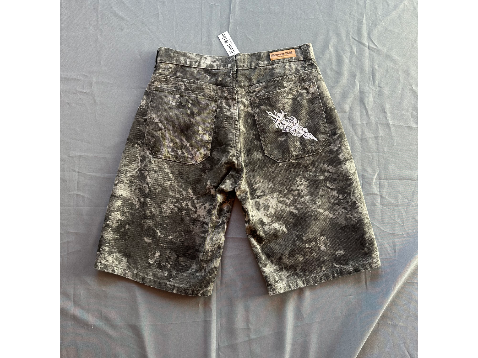 Bermuda baggy camuflada