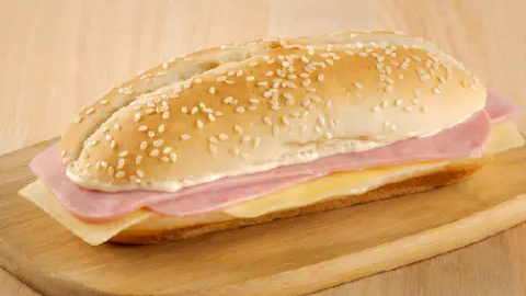 SANDWICH DE JAMÓN Y QUESO