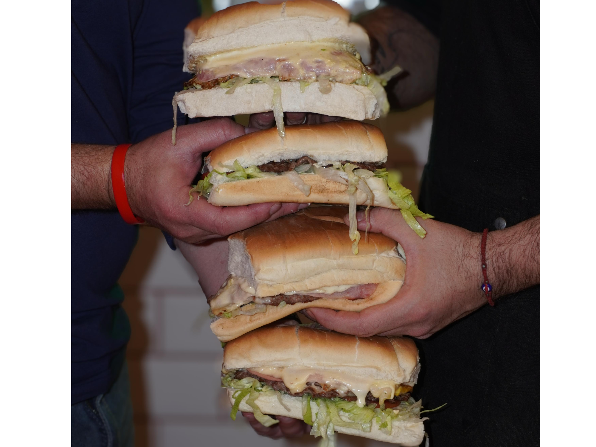 2 Messirve (grandes) c/papas baston