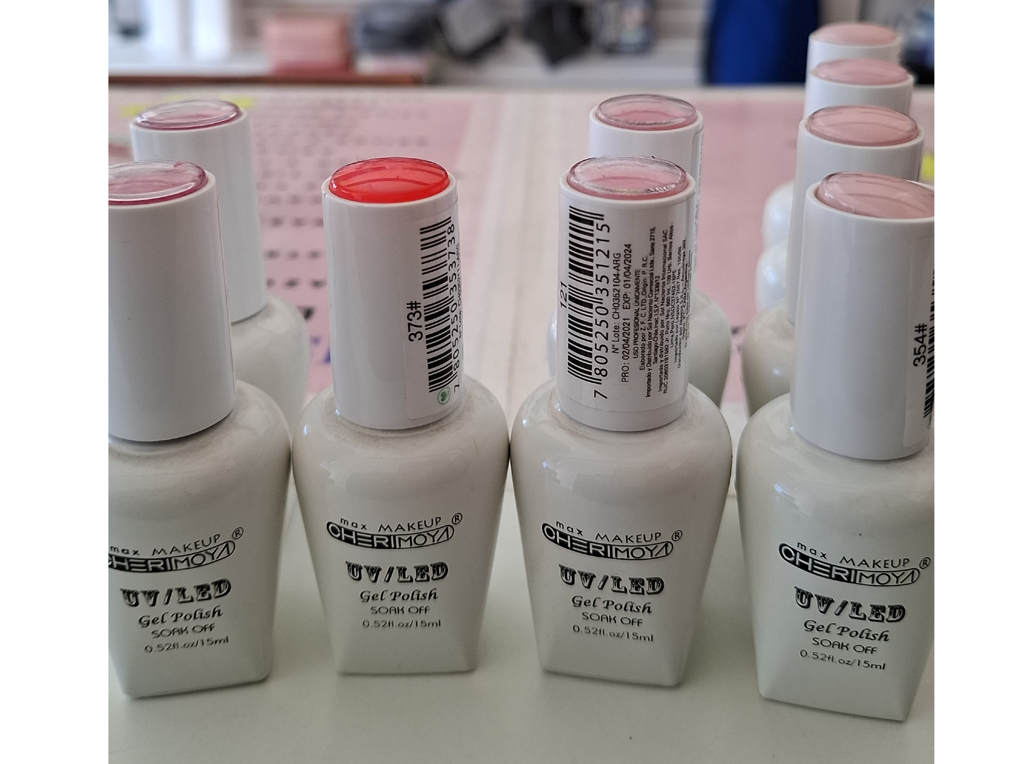 Esmaltes chirimoya (colores en la imagen)