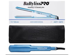 Plancha de pelo BabylissPRO con estuche.