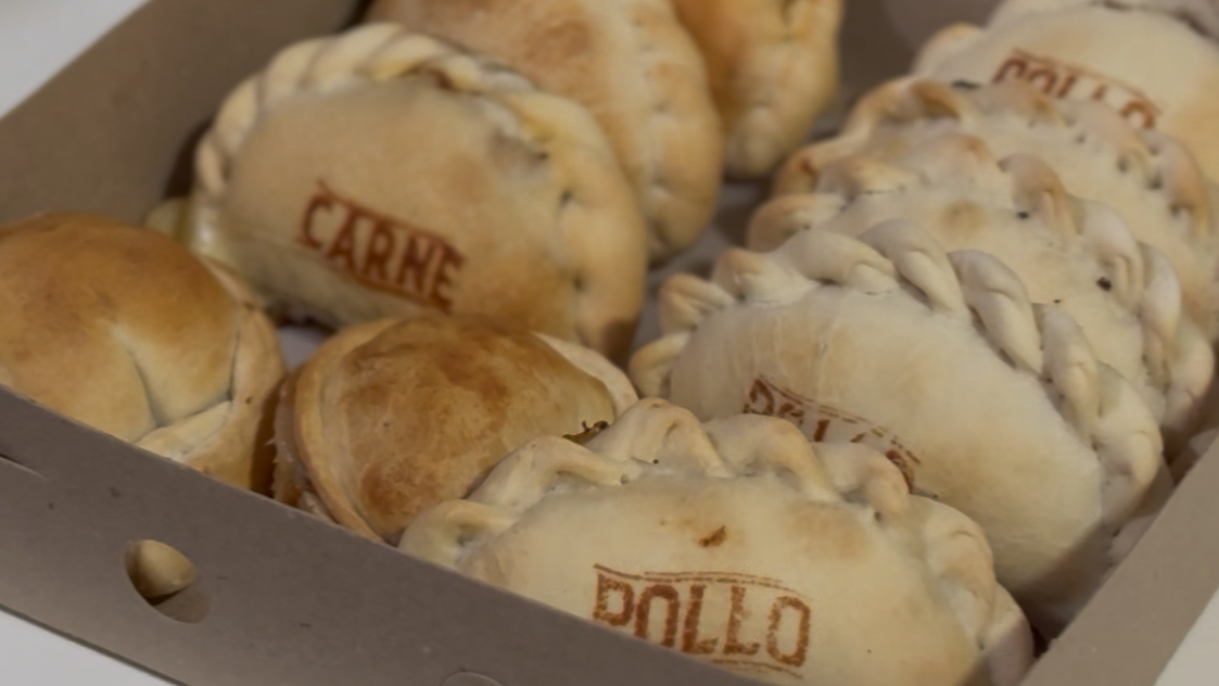 EMPANADAS POR DOCENA