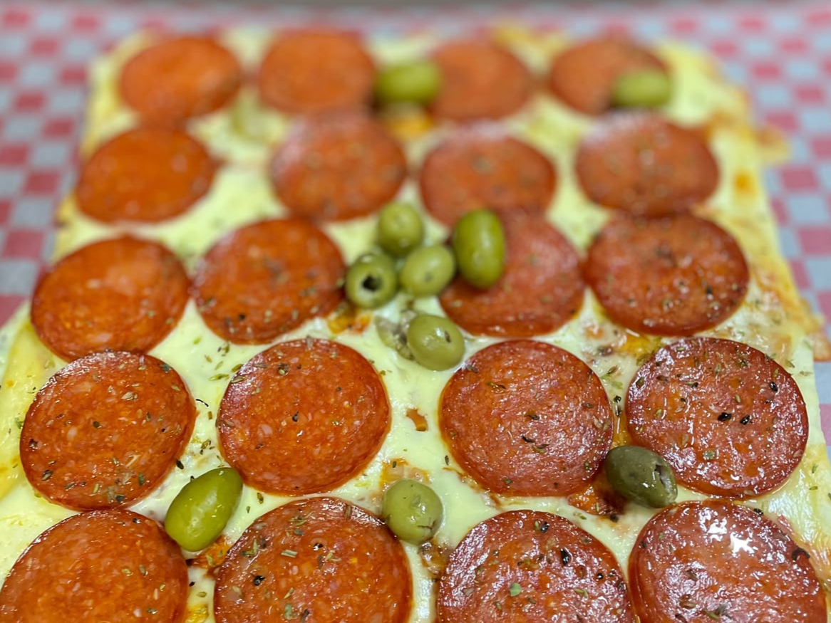 Pizza pepperoni 25cm