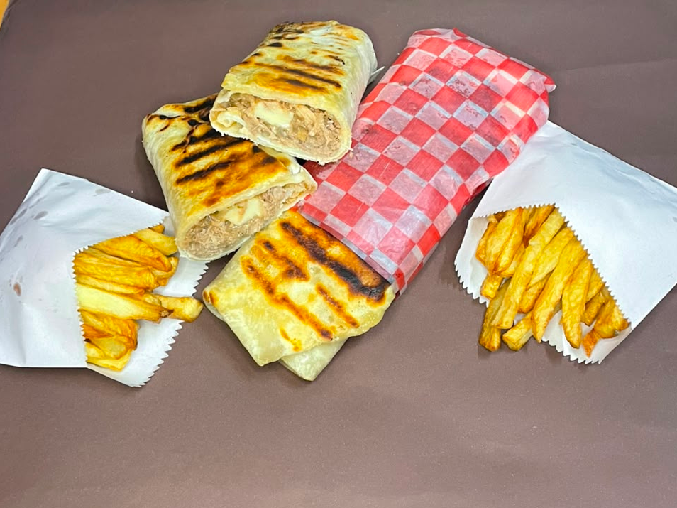 2 Burritos + Papas Fritas