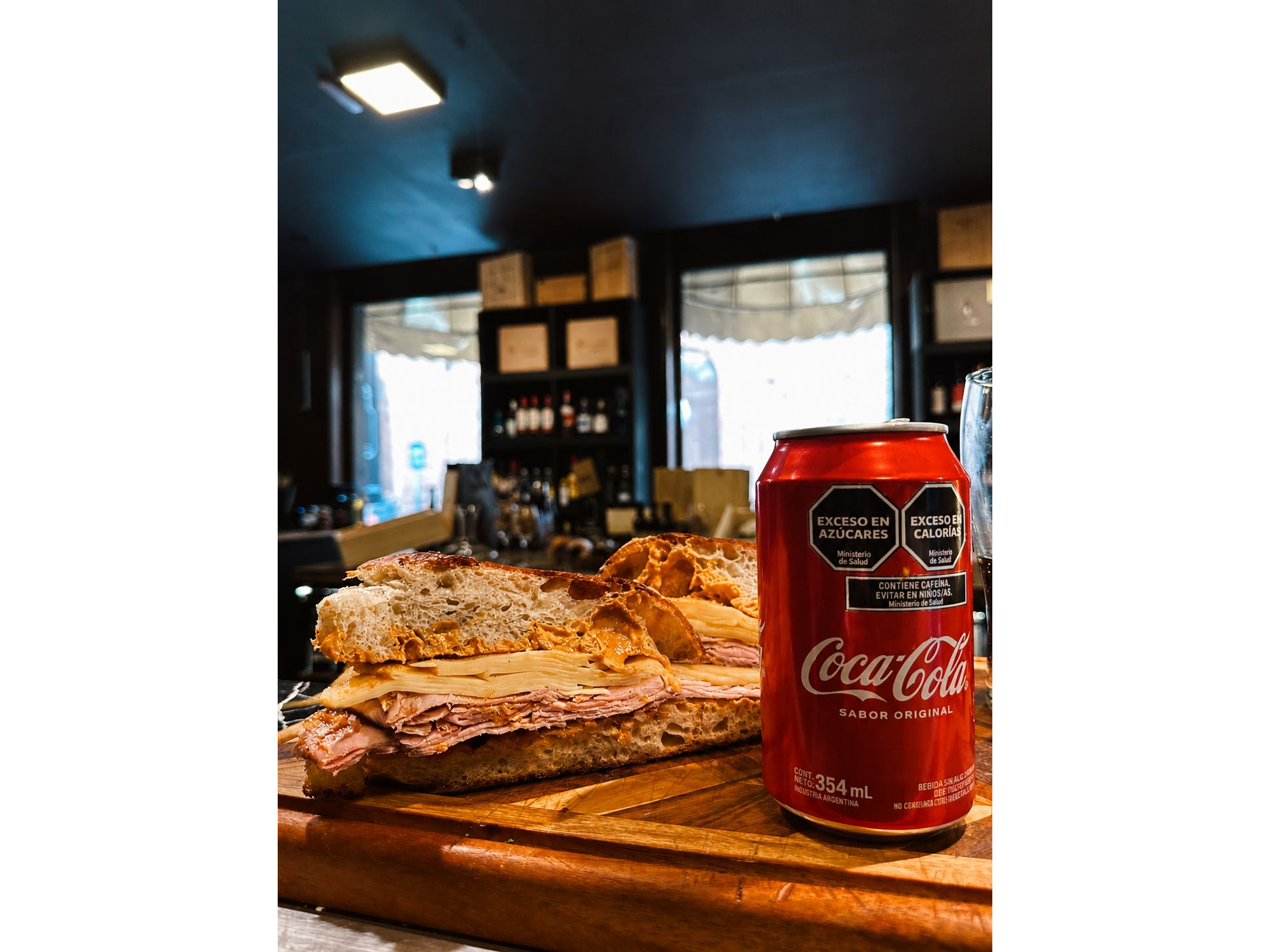Promo Sándwich clásico de focaccia + Gaseosa