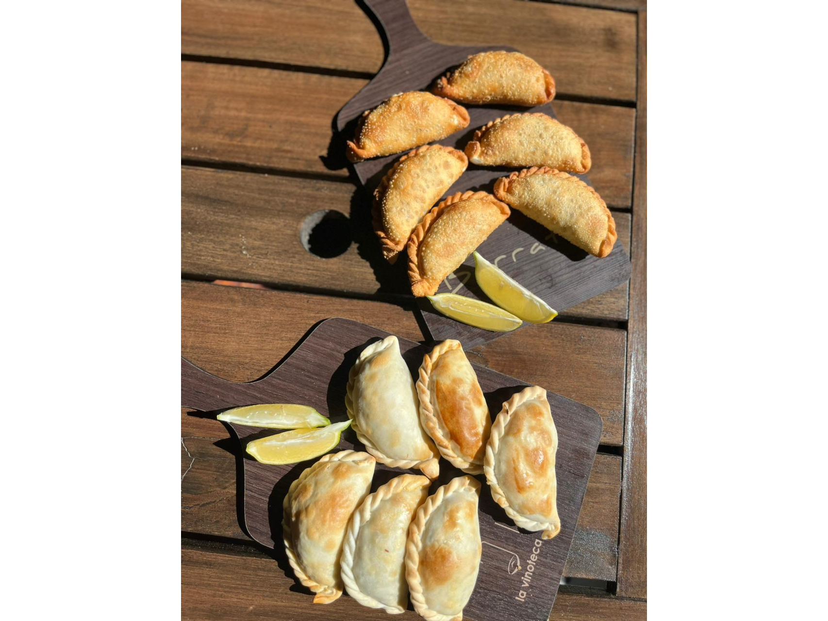12 Empanadas de carne desmenuzada