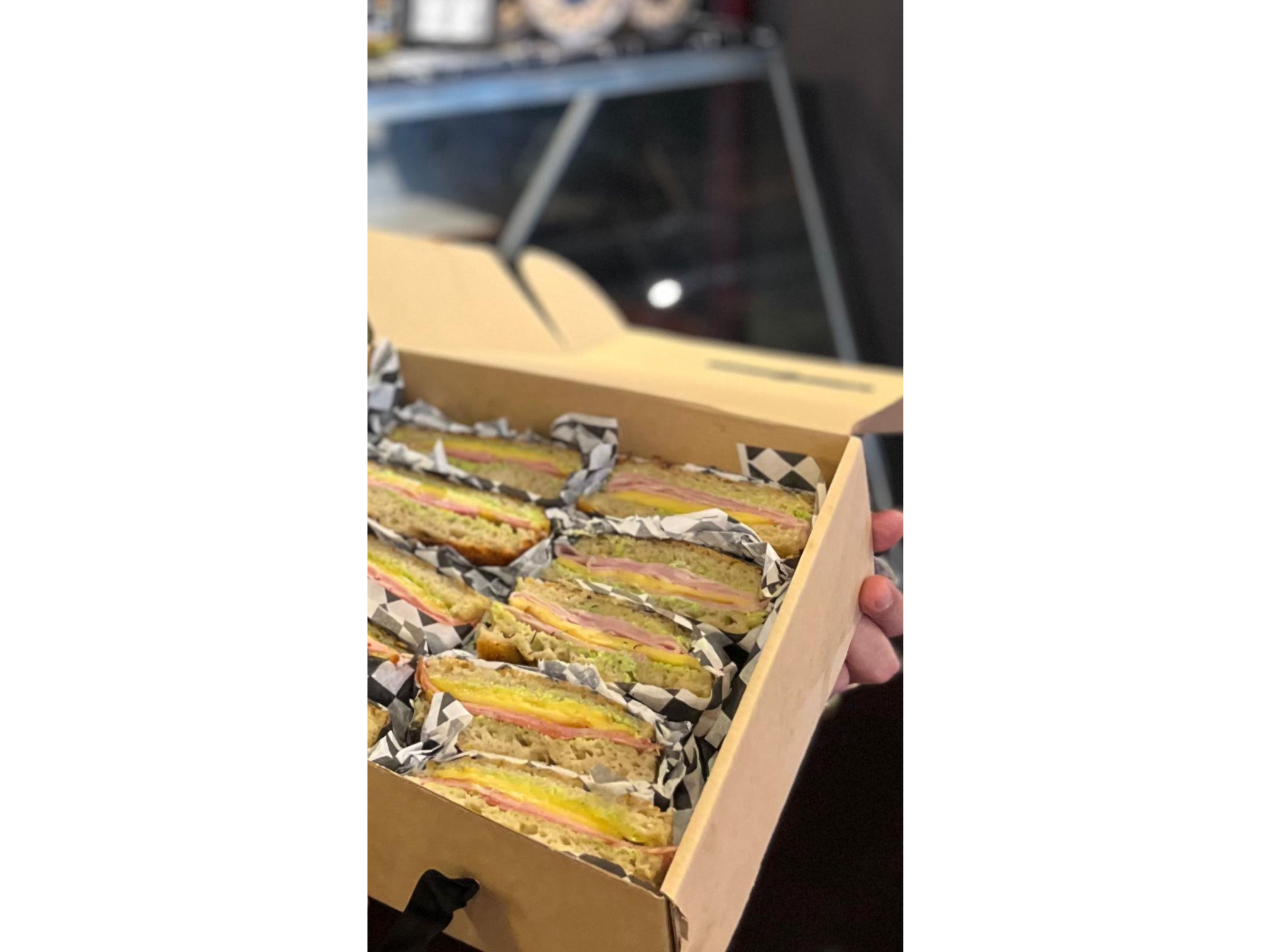 Caja Sándwiches surtidos clásicos