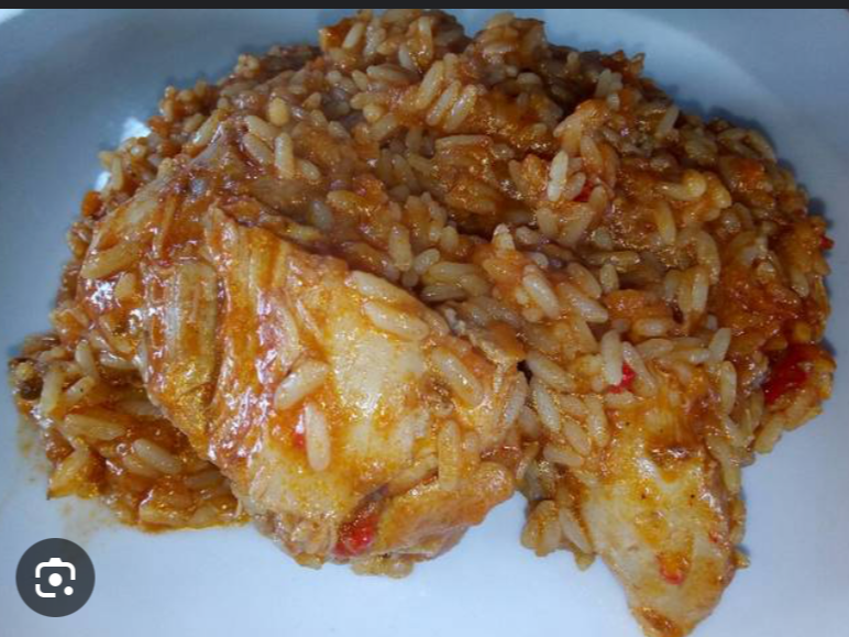 😻Guiso de arroz  con pollo  más bebida 🥤