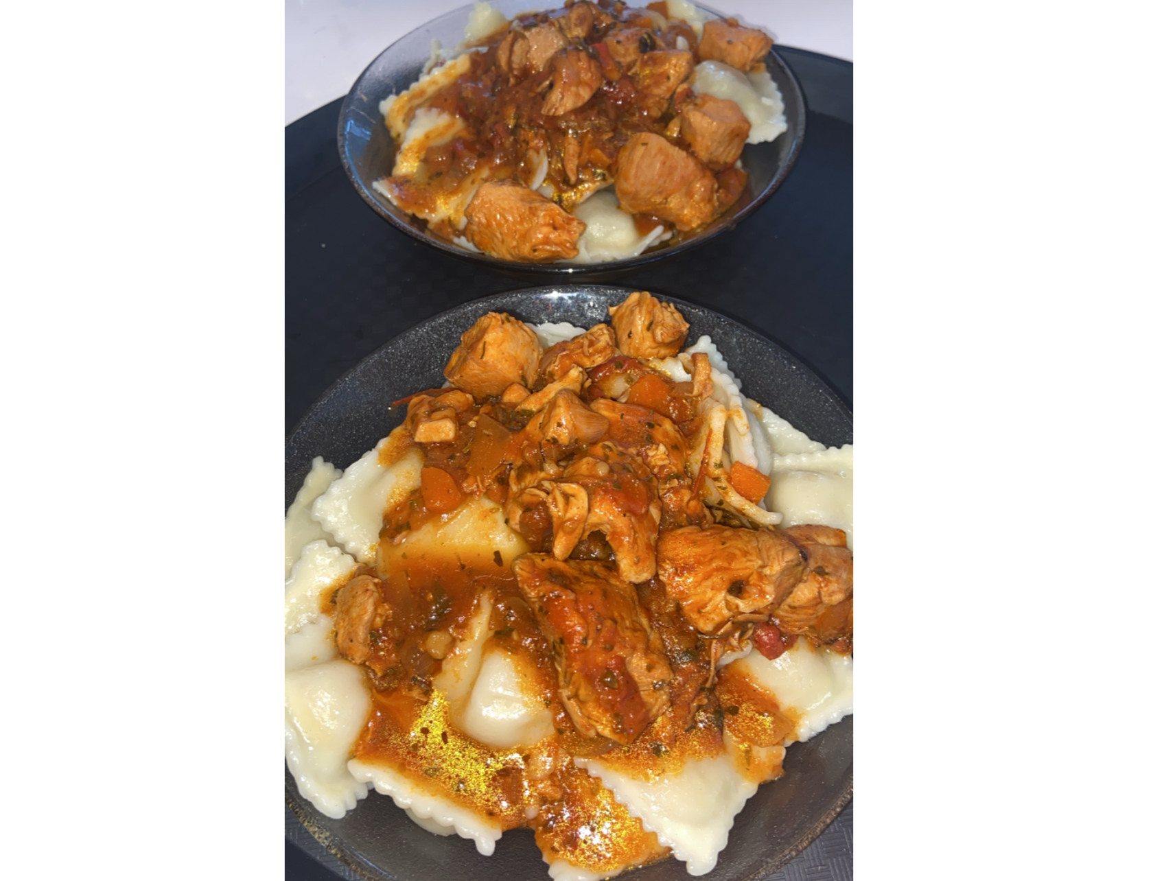 🍛RAVIOLES CON ESTOFADO DE POLLO 🍗 más bebida 🥤