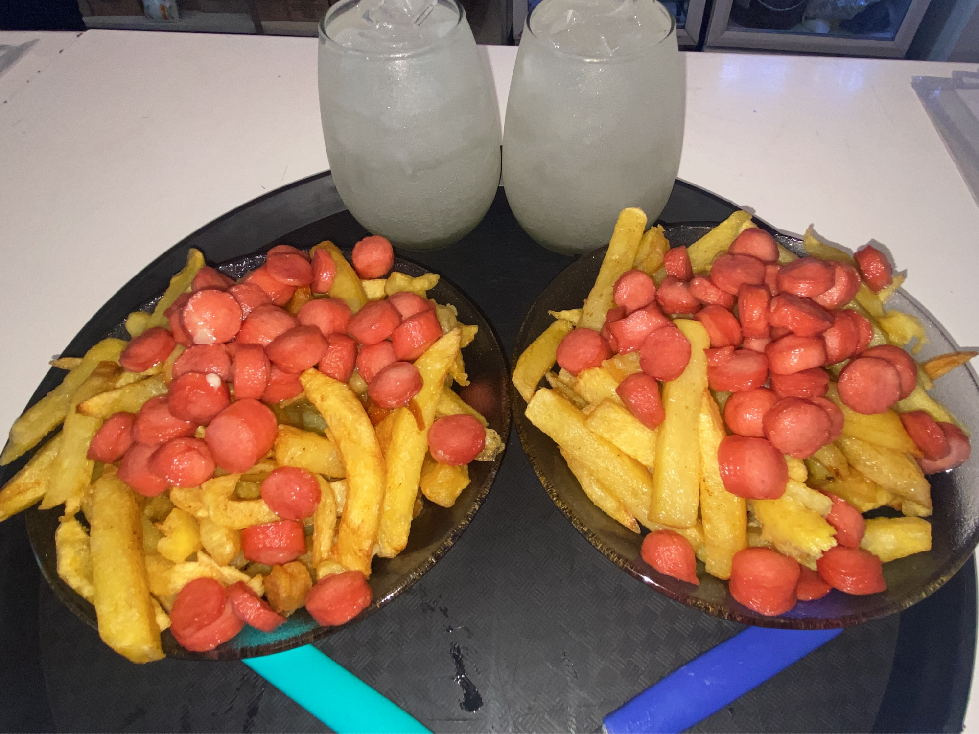 🍟Porción de fritas generoso🍟con bebida 🥤