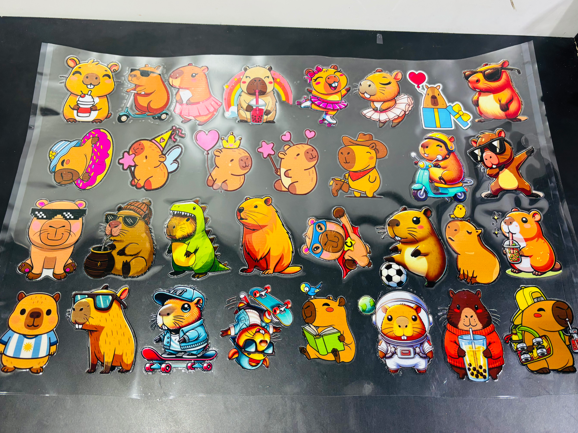 30 STICKERS DE CAPIBARA