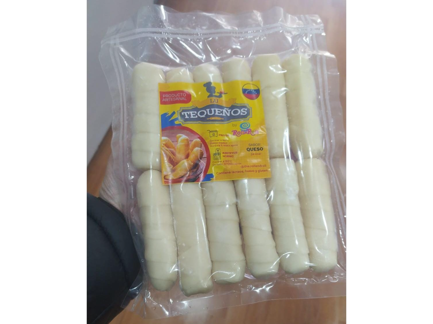 Tequeños Grande Con Queso Lu (Docenas) de Guateques-Alberdi