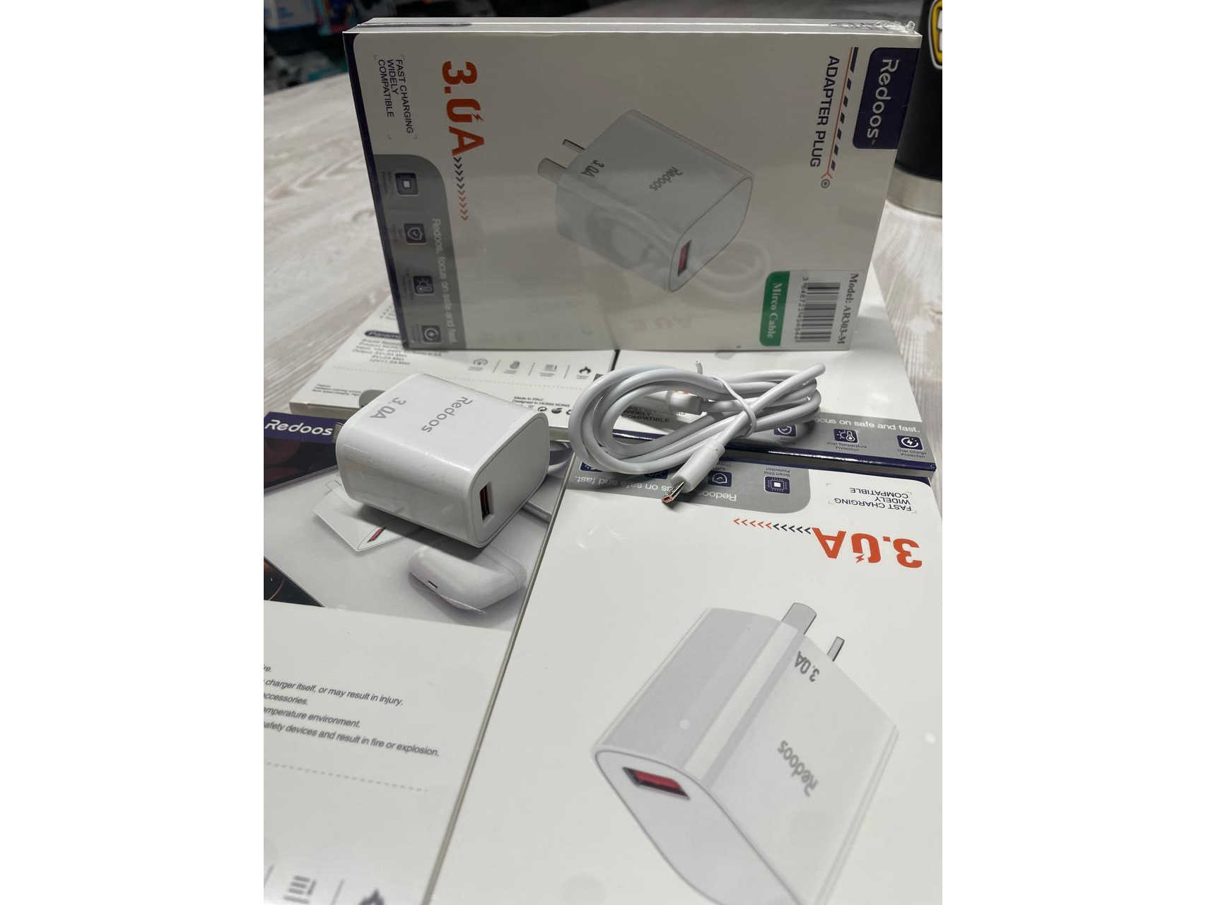 CARGADOR AR303 CON CABLE MICRO