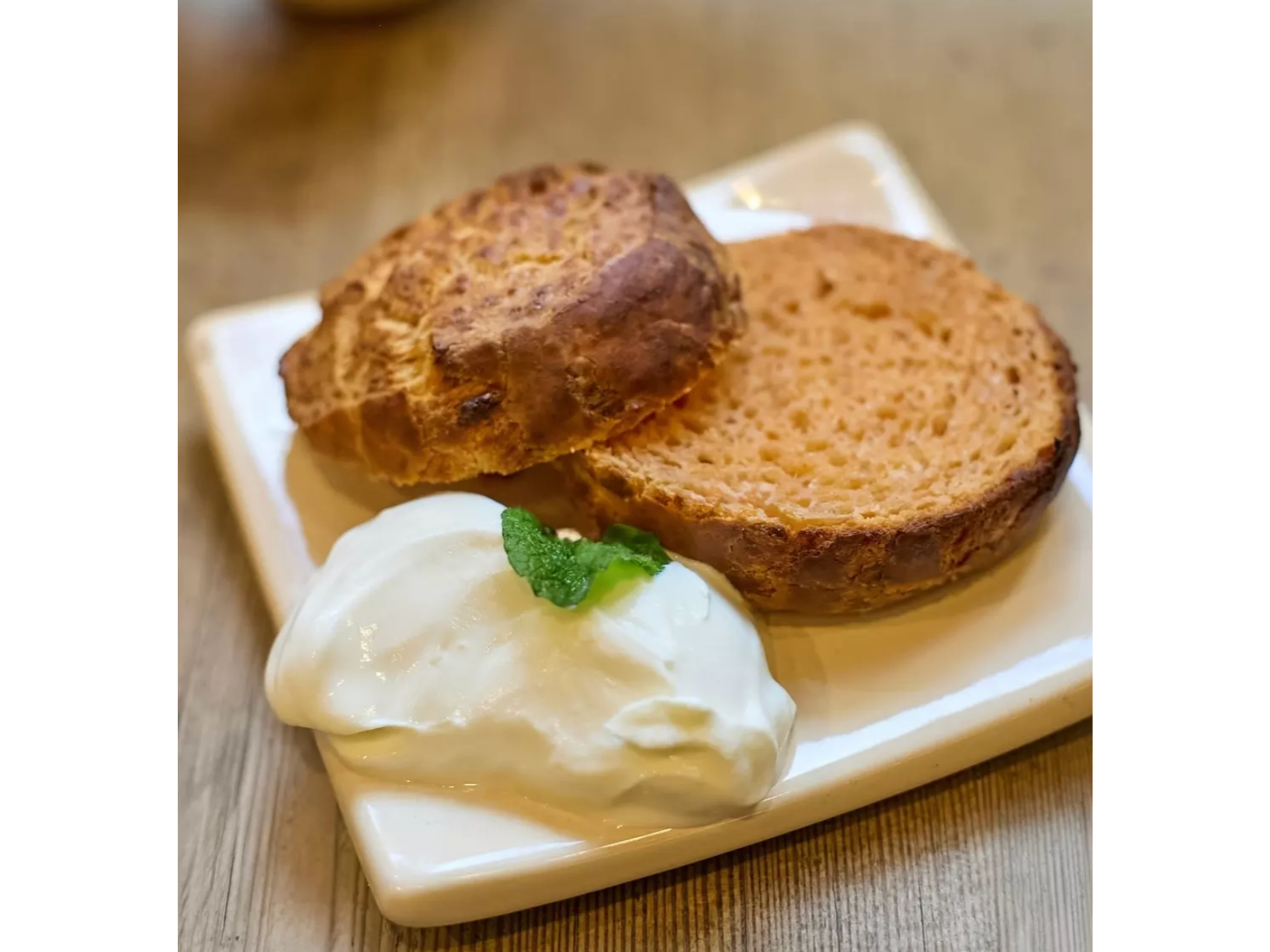 SCONE DE QUESO