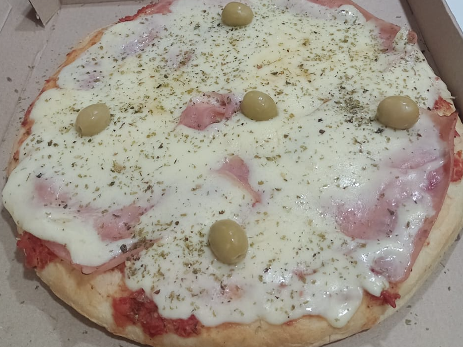 Pizza Muzza con  jamon (cod 202)