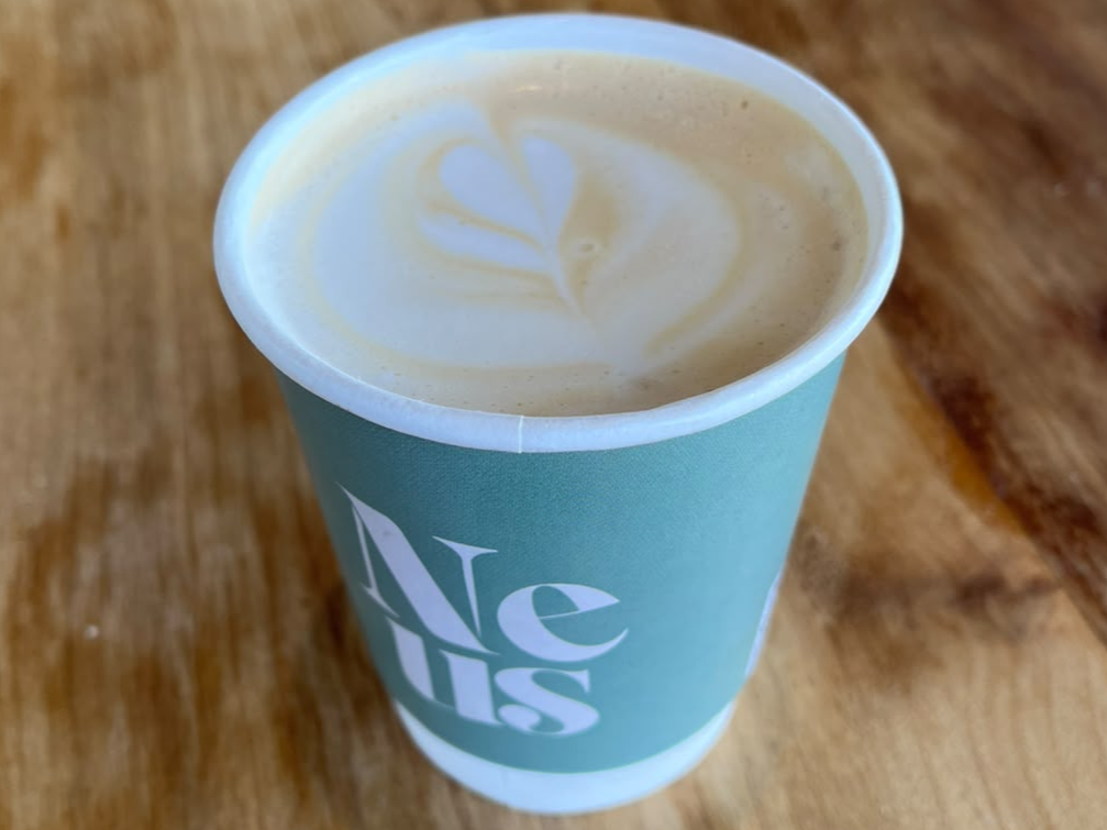 Latte de NEUS CAFE