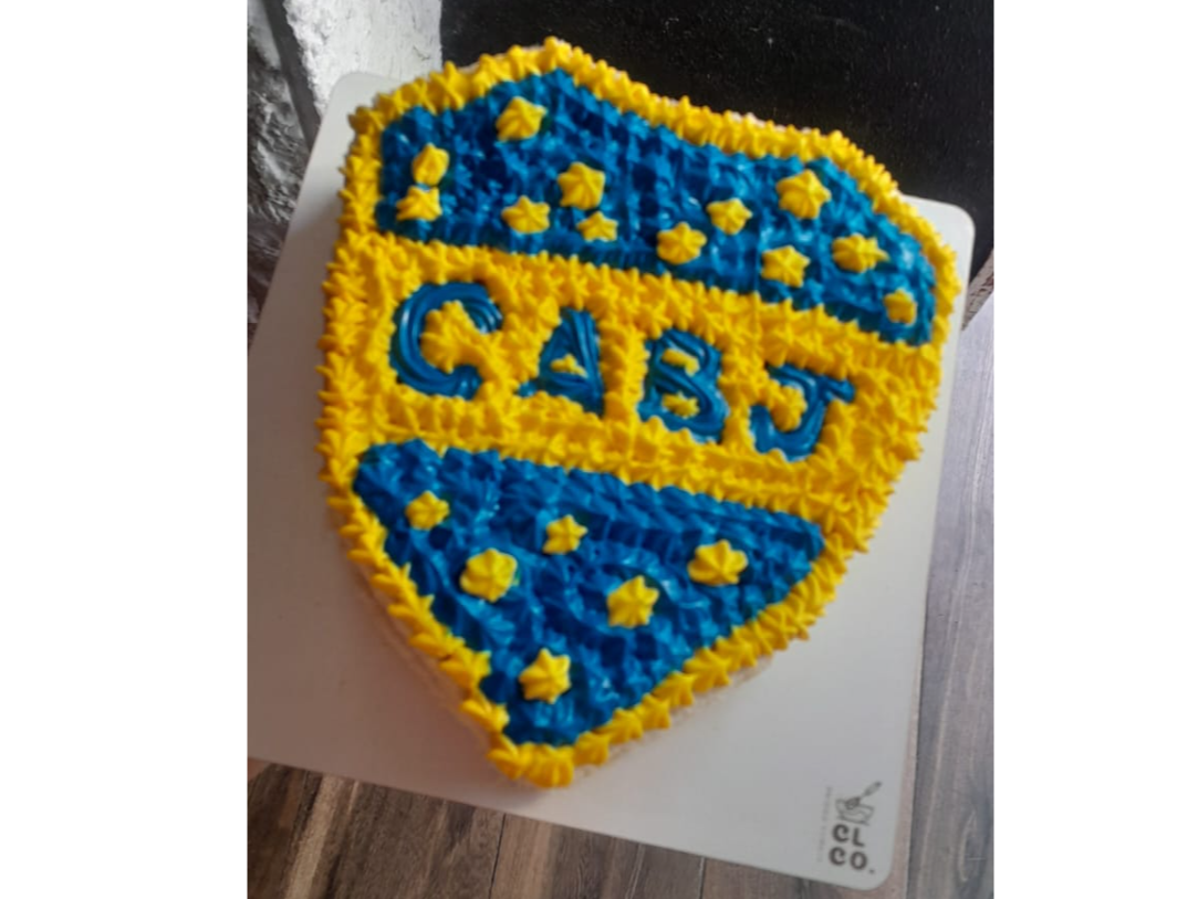 Torta salada con forma y decoración