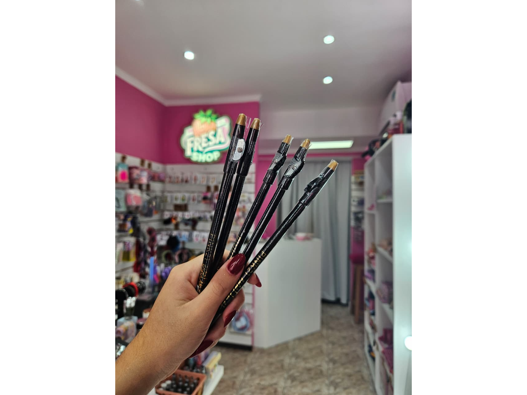 DELINEADOR NEGRO EN LAPIZ PINK21