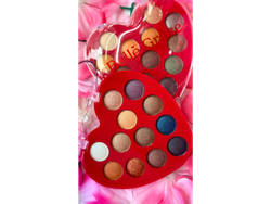 PALETA DE SOMBRAS CORAZÓN