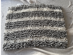 ALFOMBRA BANDERA GRIS