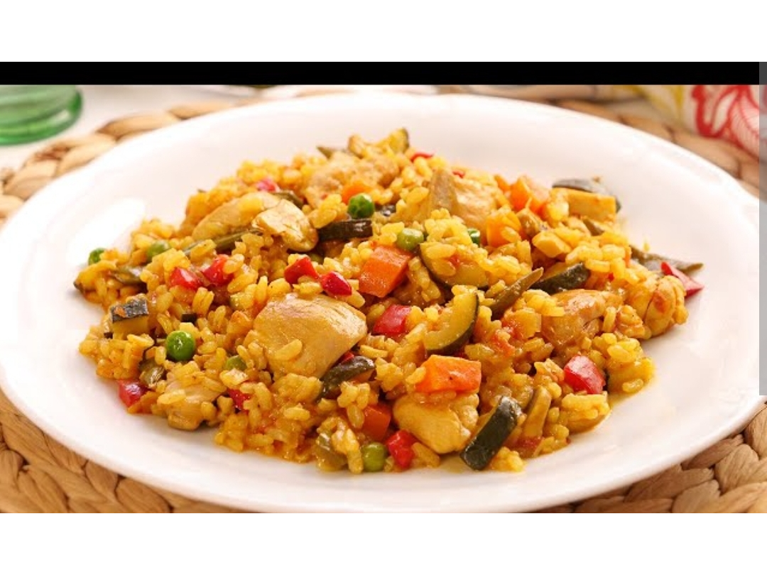 Jueves  8.  Guiso de Arroz con Pollo