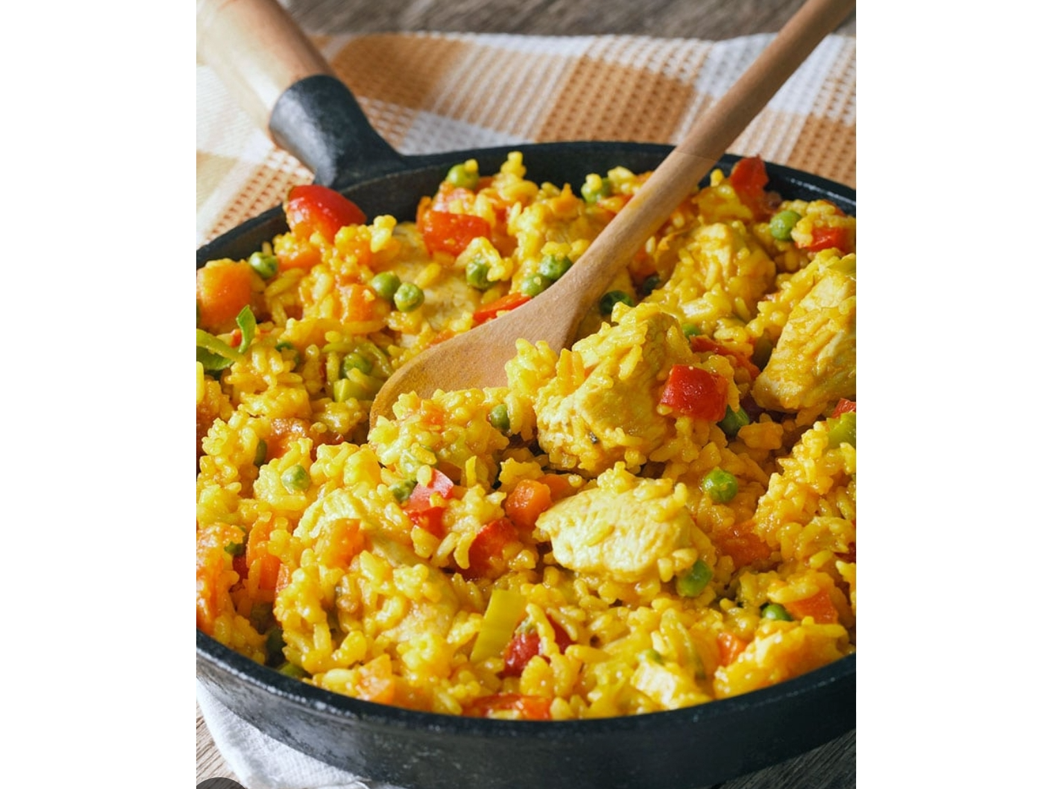 Jueves 26. Guiso de Arroz con Pollo