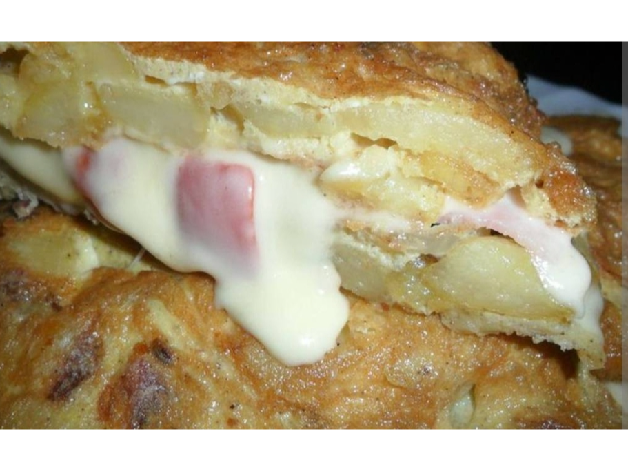 Tortilla de Papas Rellena