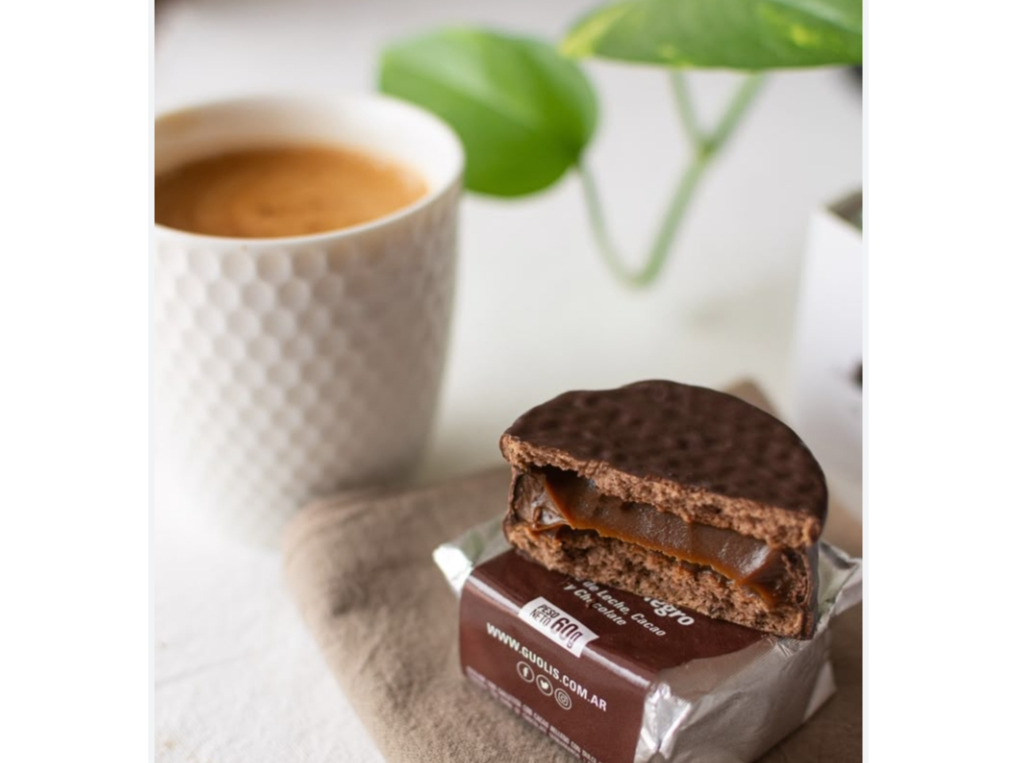 Café con leche y alfajor