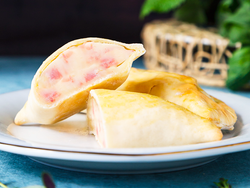 45-Empanadas de jamón y queso (3u)