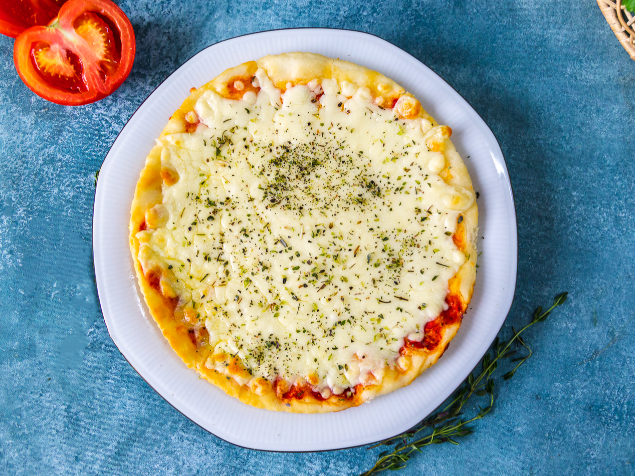 57-Pizza con muzarella mediana (350 gr.)