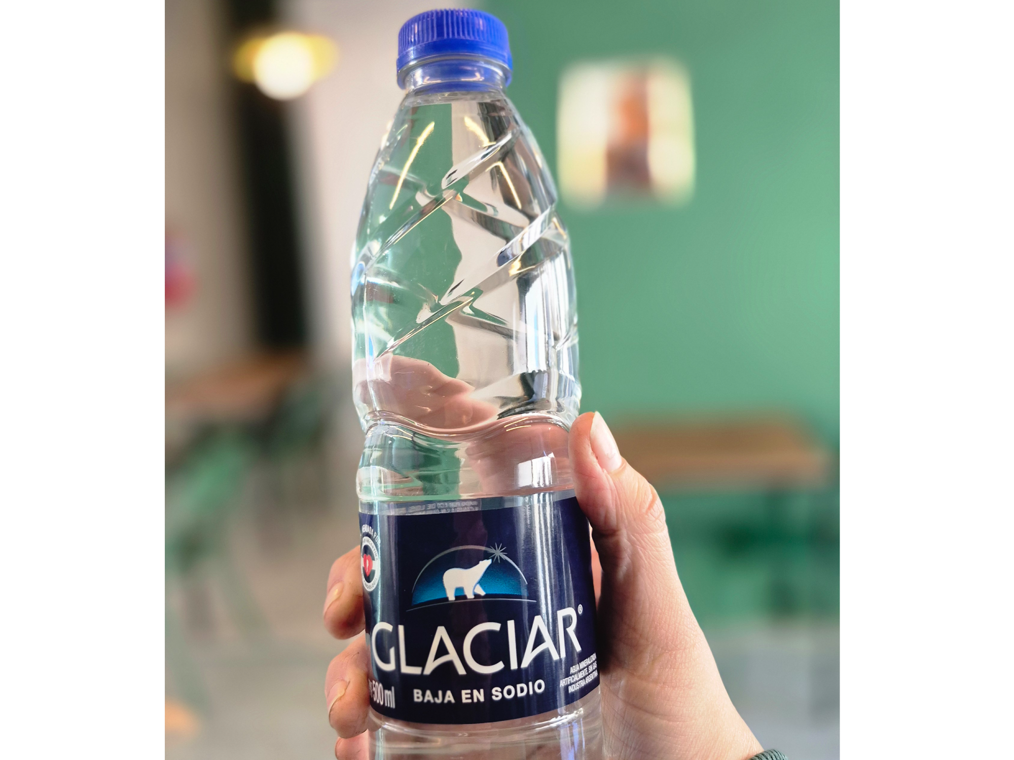 Agua mineral con y sin gas