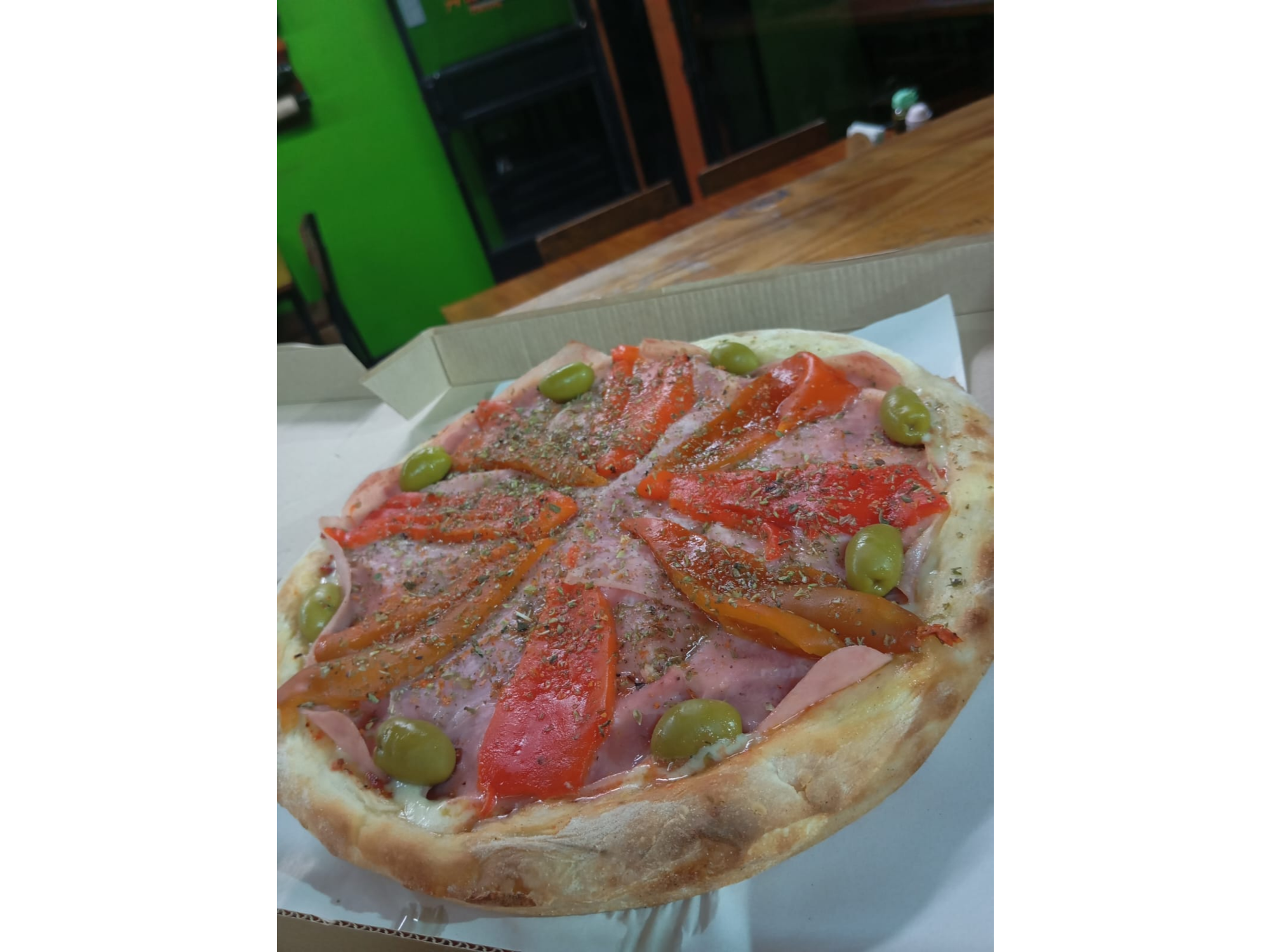 2 PIZZAS ESPECIALES + 6 EMPANADAS