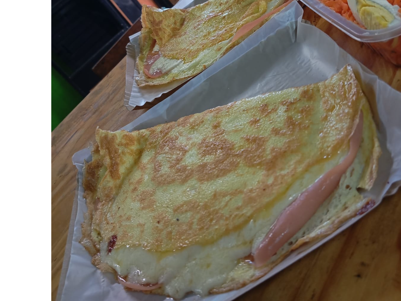 OMELET CON JAMON Y QUESO + FRITAS