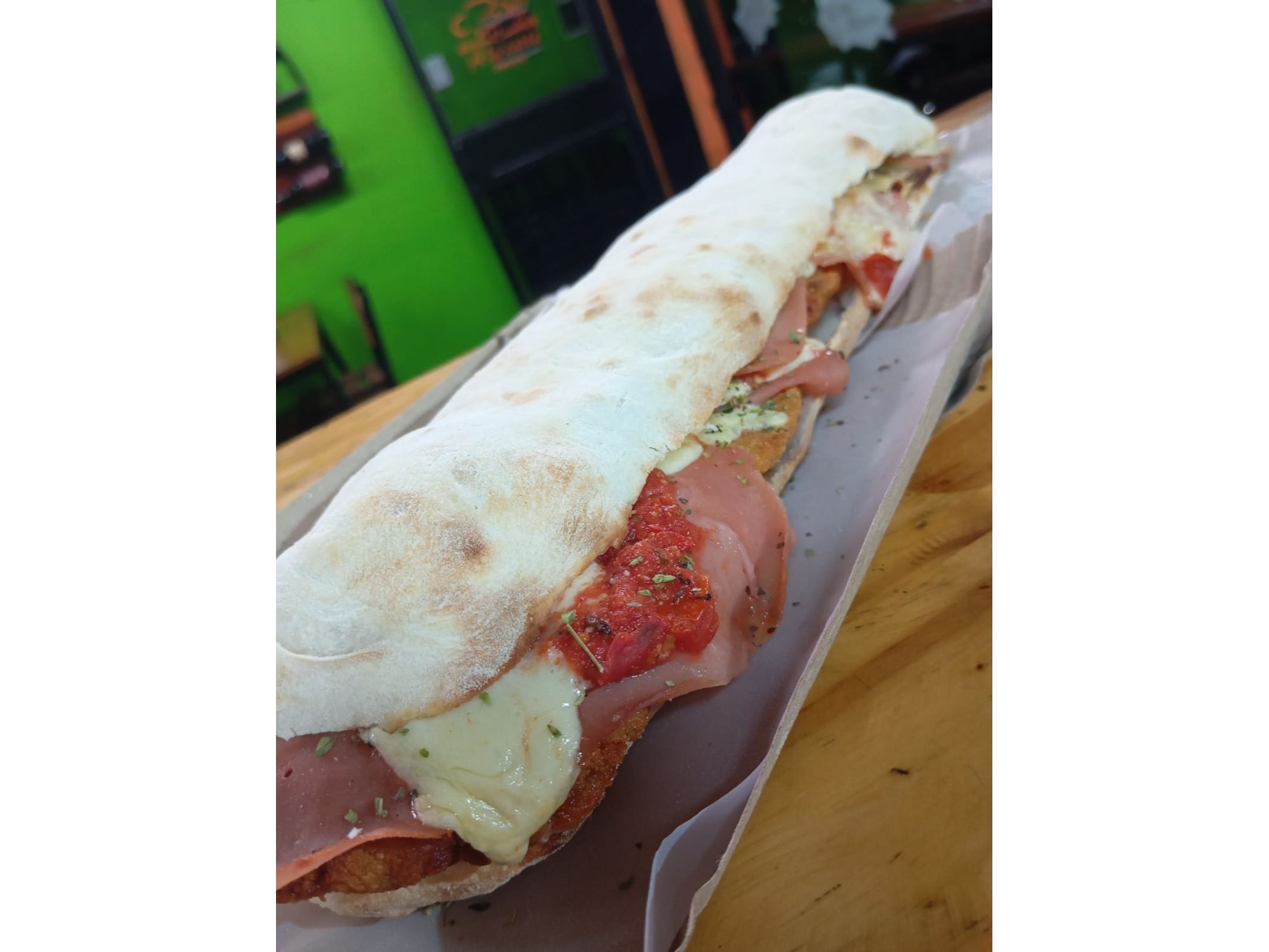 SÚPER SÁNDWICH DE MILANESA + PORCION DE FRITAS