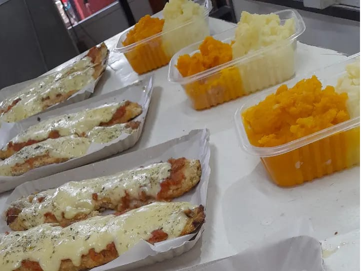 FILET DE MERLUZA A LA PIZZA