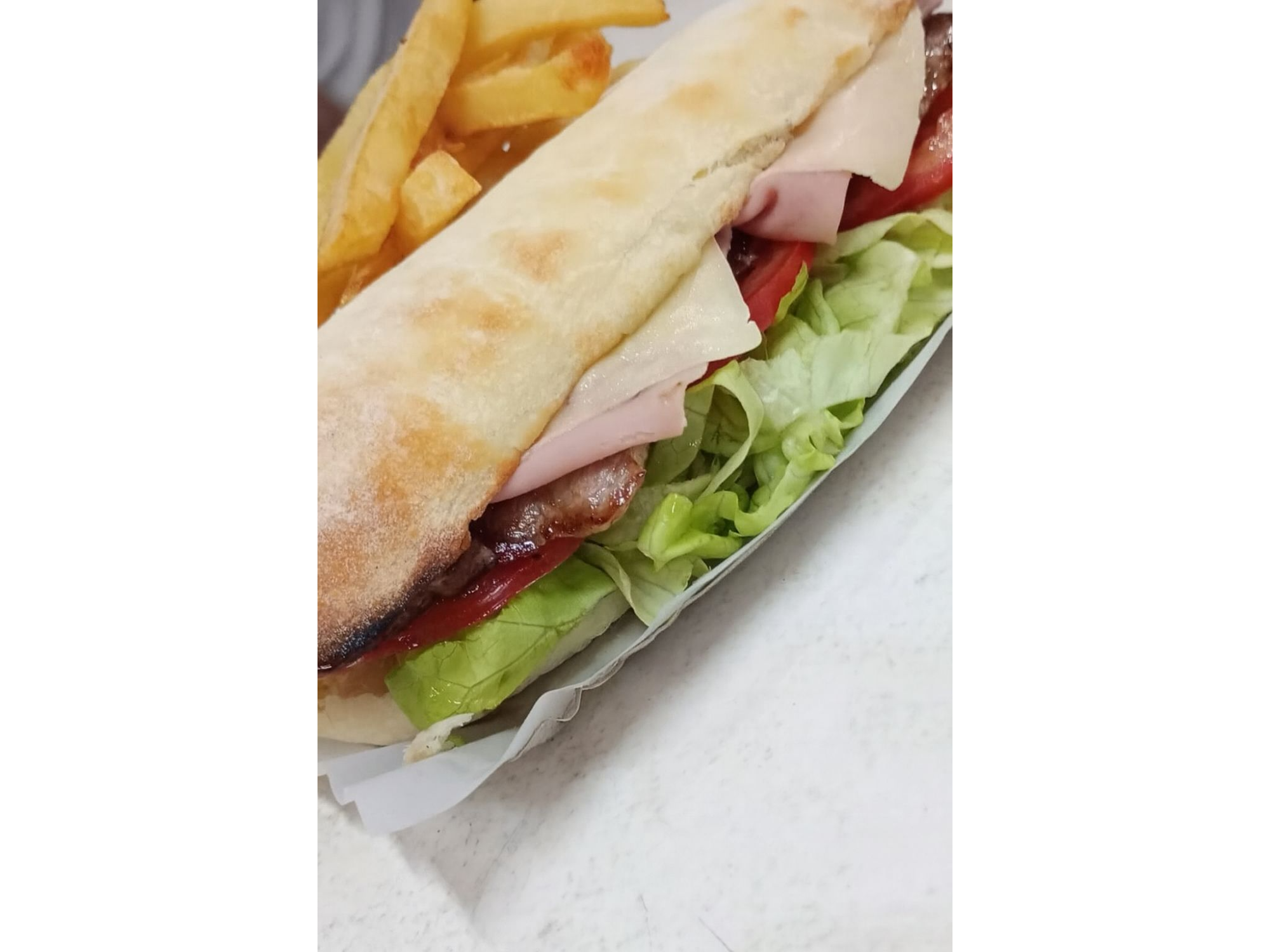 2 SANDWICH DE BONDIOLA ESPECIAL + FRITAS + JUGO