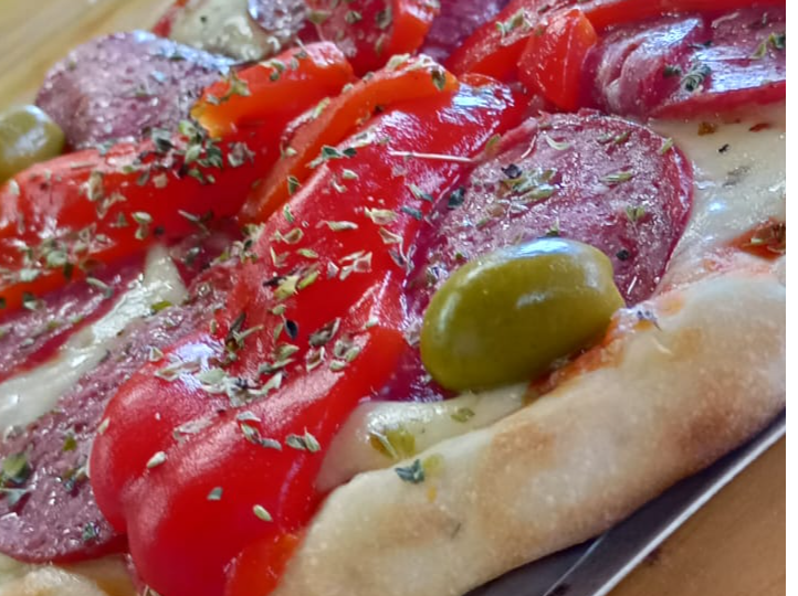 PIZZA INDIVIDUAL + BEBIDA