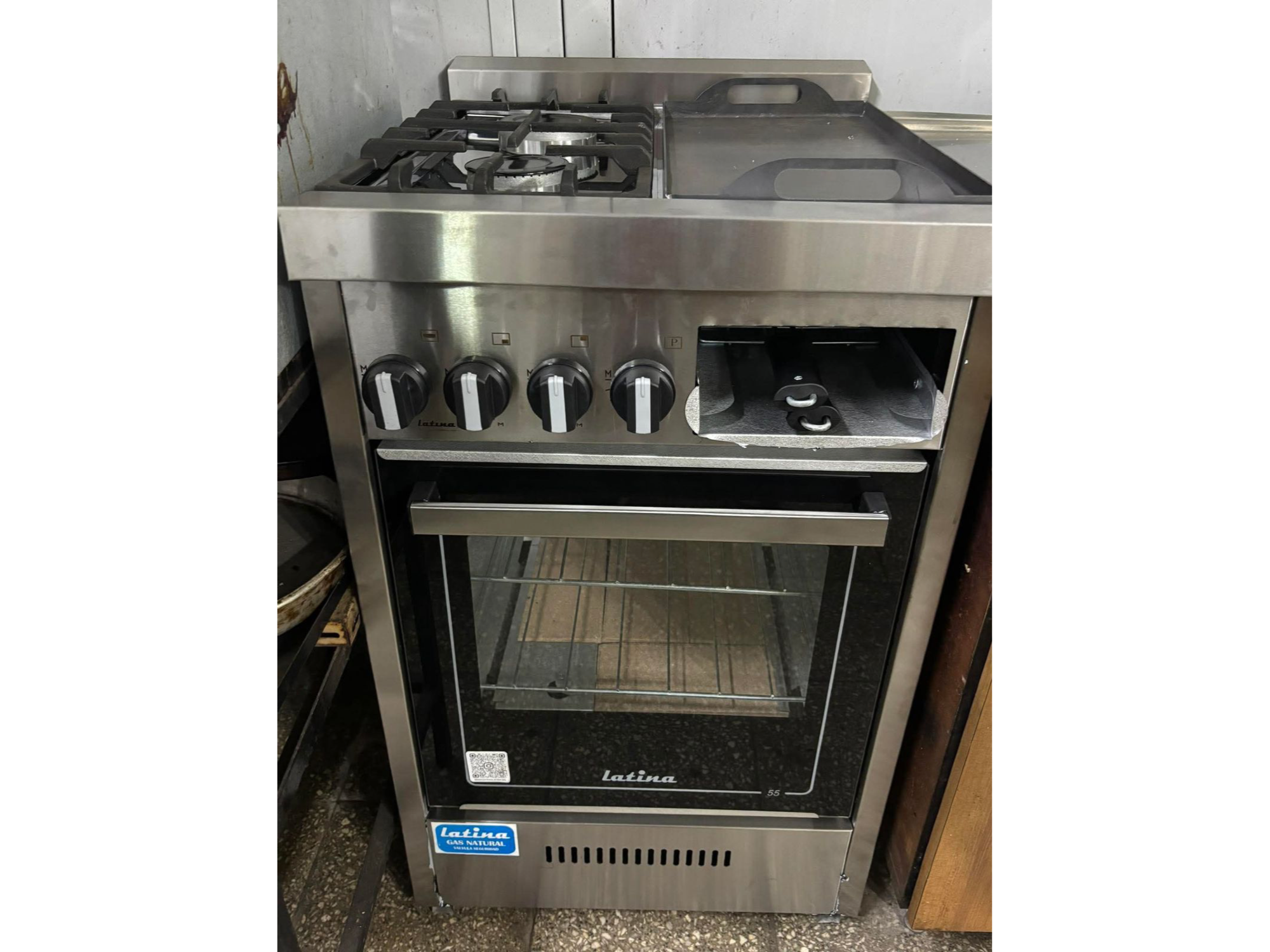 2 hornallas , plancha y carlitero negra