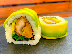 Champiñones apanados, palta y cebollín