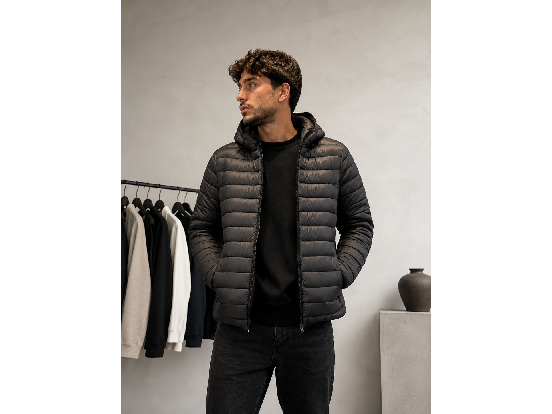 Campera tipo uniclo Negra