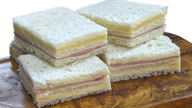SANDWICHES DE MIGA
