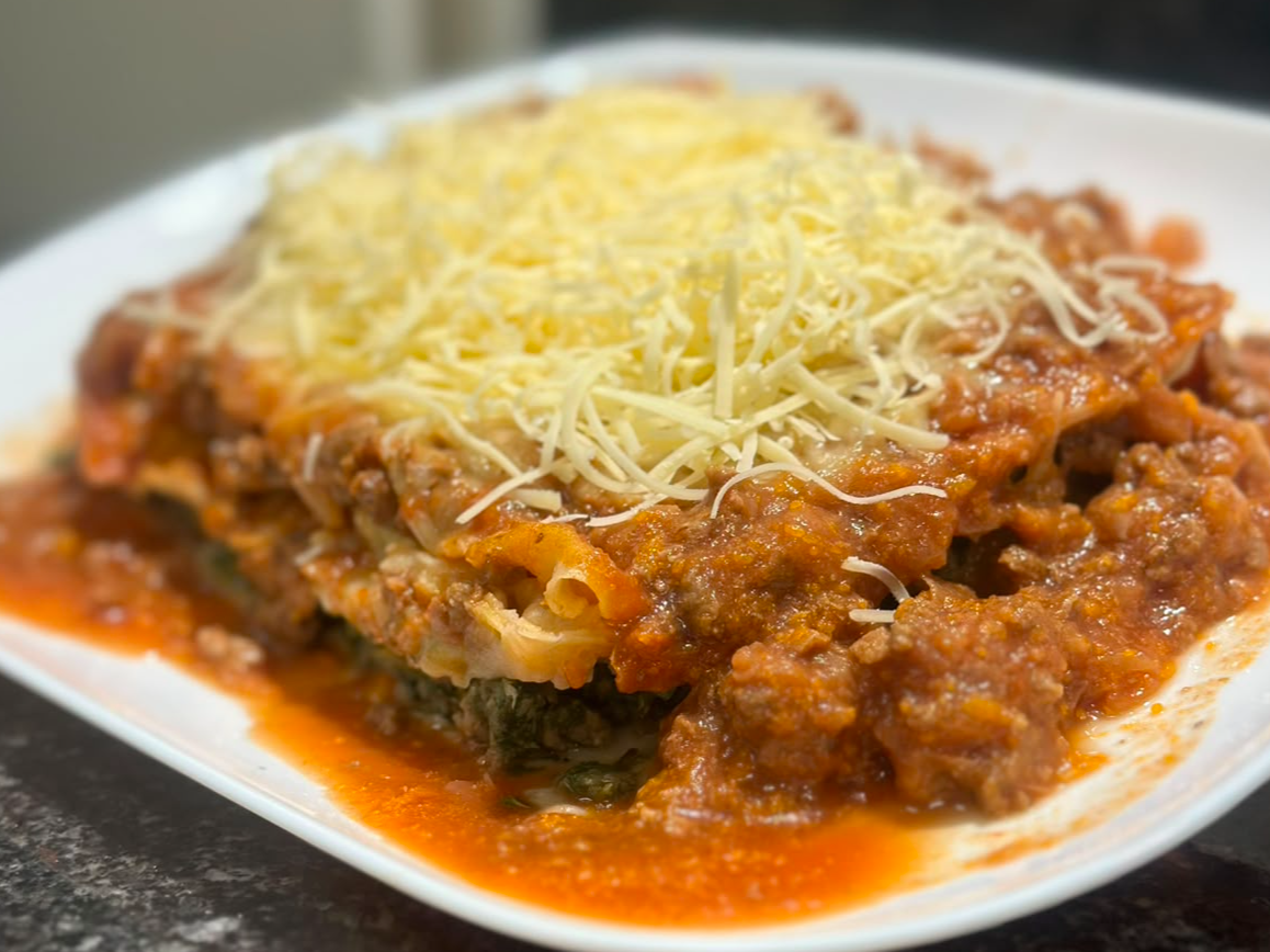2 PORCIONES DE LASAGNAS