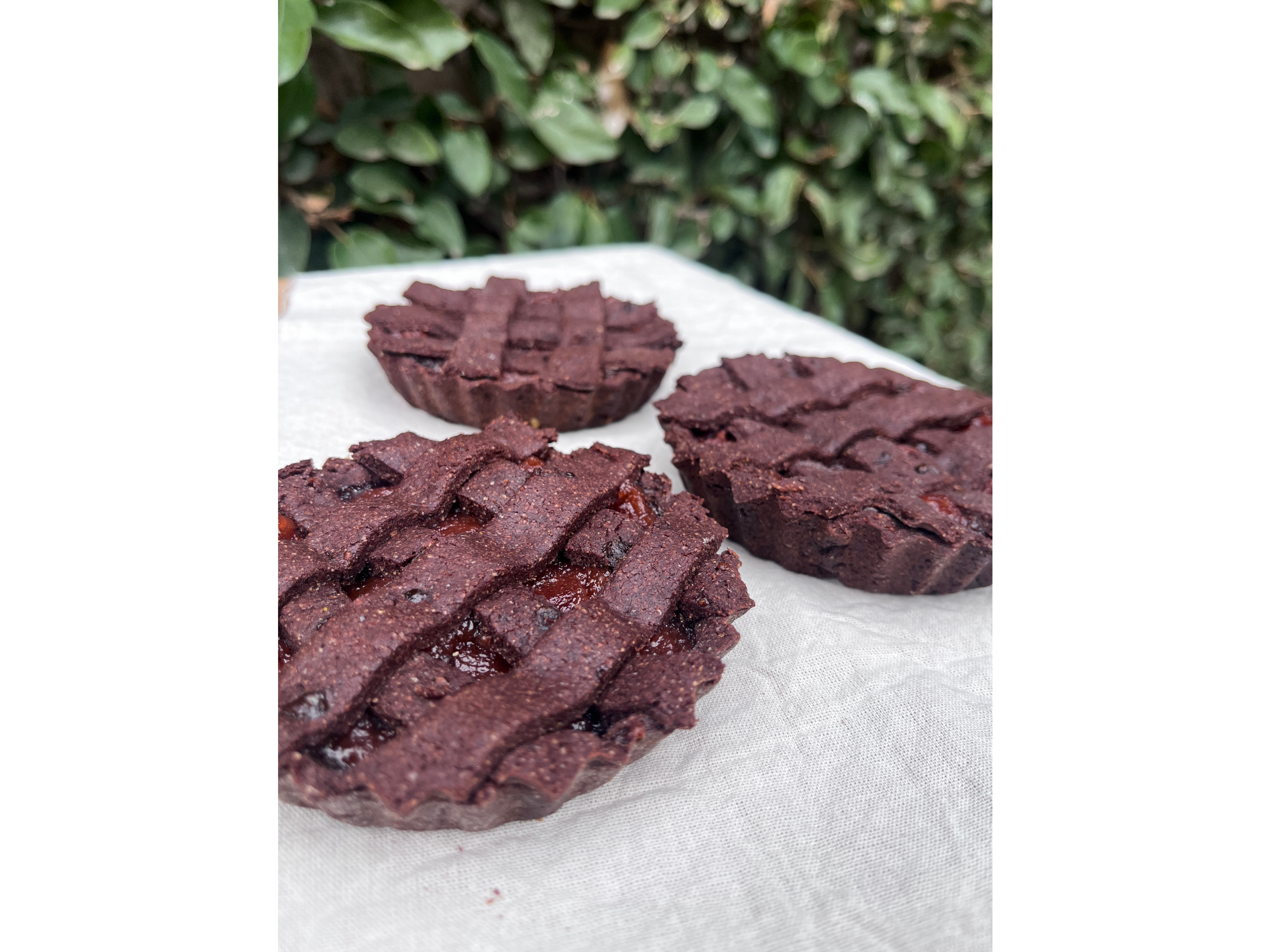 Mini pastafrolas de algarroba y membrillo