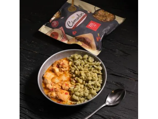 Goulash de pollo con spatzle