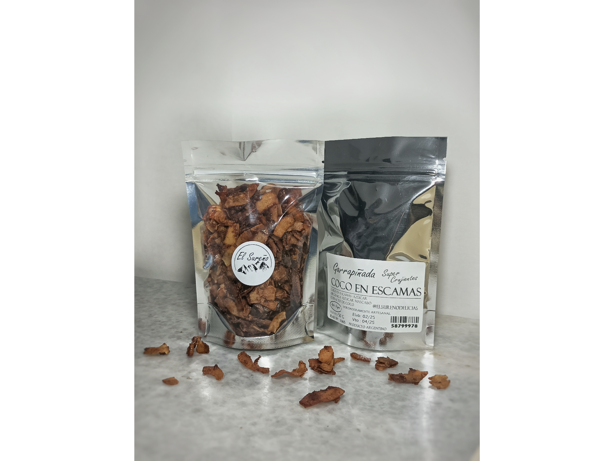 Garrapiñada de Coco en Escamas