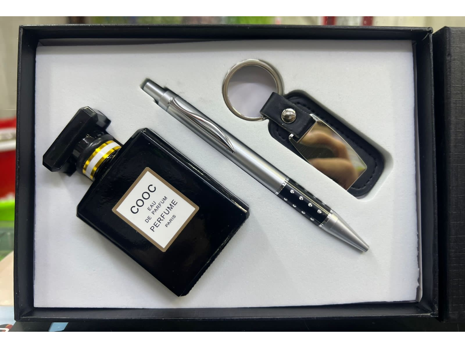 SET DE REGALO PERFUME LLAVERO Y LAPICERA