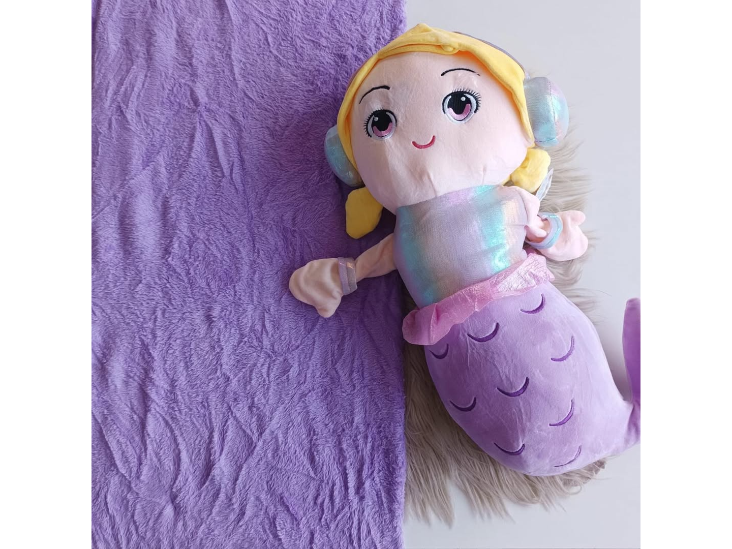 Peluches con manta sirena lila