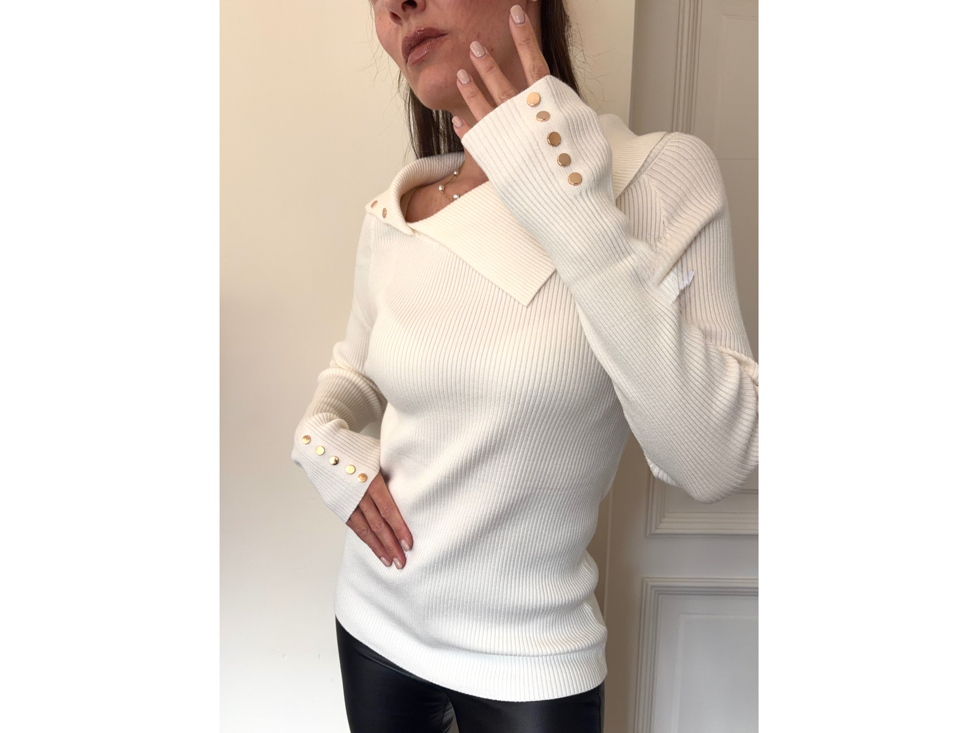 Sweater Cuello Blanco