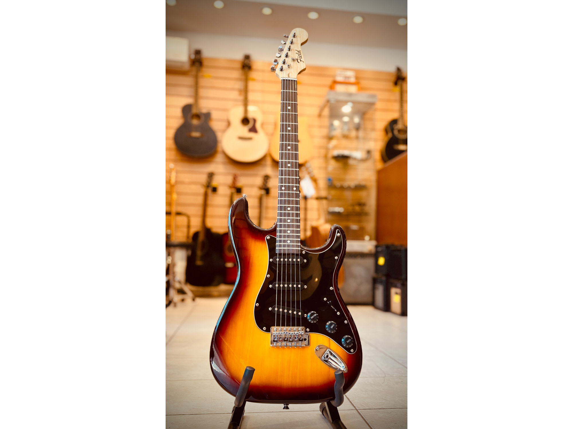 FIELD  Stratocaster usada