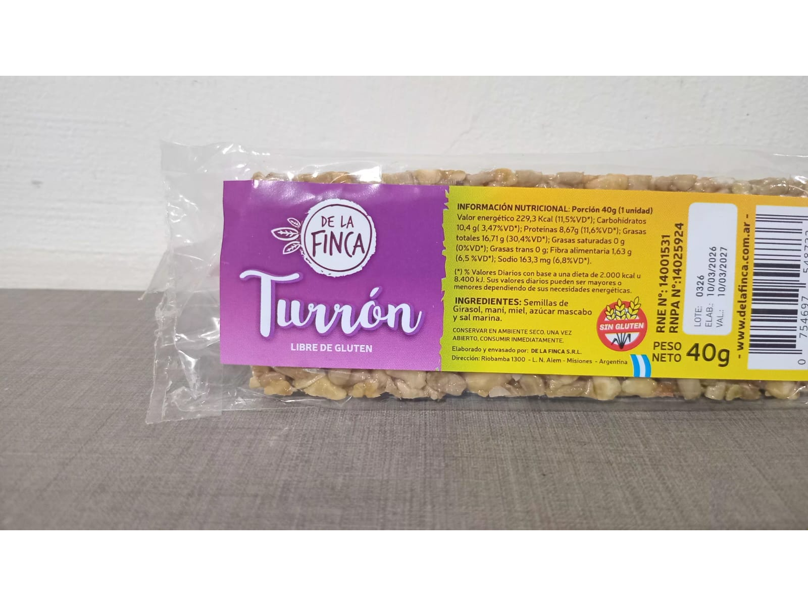 Turrón de Semillas, miel, azpucar rubia y sal marina